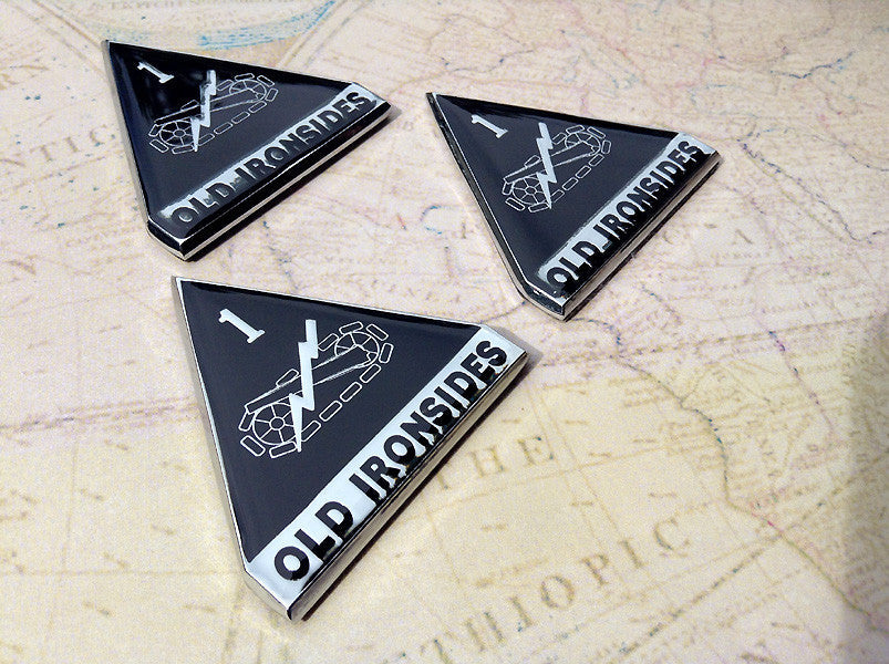 旧貨幣 メダル 鷲デザイン ARMORED DIVISION 1st Armored Division Auto Decal – Chrome Metal Emblem for Army