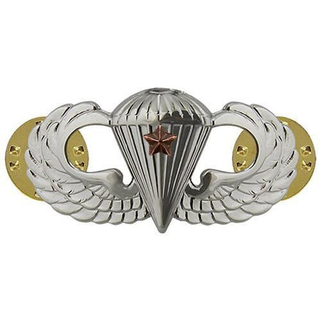 Army Combat Parachutist Badge with a star on a white background