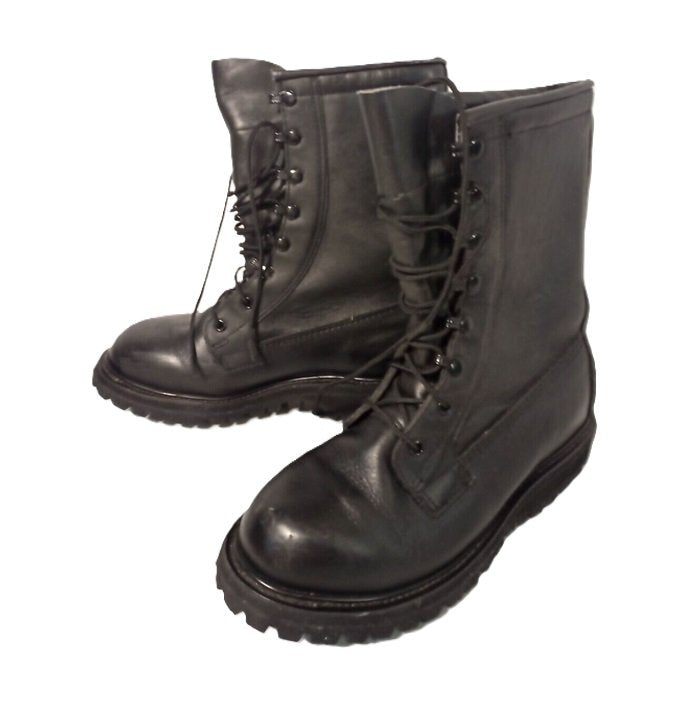 Black Vibram Boots USED 4.5W